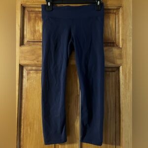 Under Armour Women's Cropped Navy Leggings